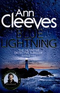 Blue lightning av Ann Cleeves (Heftet) | Barnas Egen Bokverden